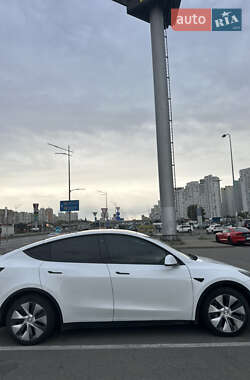 Внедорожник / Кроссовер Tesla Model Y 2021 в 