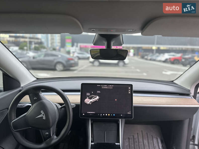 Позашляховик / Кросовер Tesla Model Y 2021 в Києві