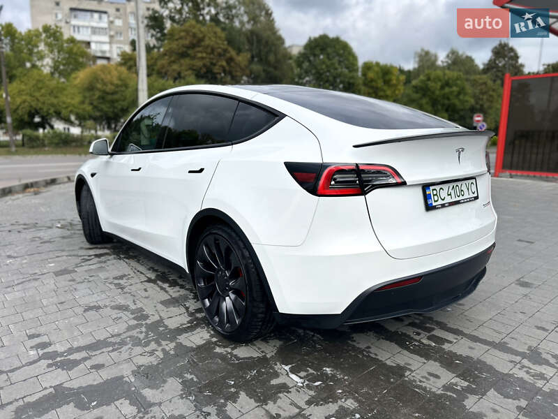 Внедорожник / Кроссовер Tesla Model Y 2023 в Новояворовске фото 5 Внедорожник / Кроссовер Tesla Model Y 2023 в Новояворовске