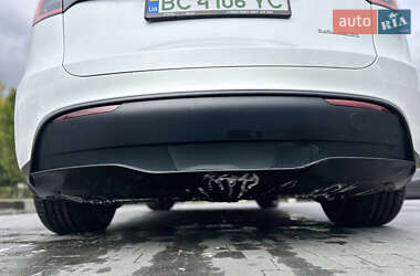 Позашляховик / Кросовер Tesla Model Y 2023 в 