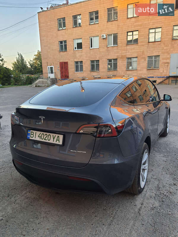 Внедорожник / Кроссовер Tesla Model Y 2023 в Полтаве