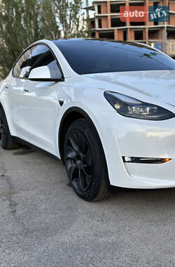 Позашляховик / Кросовер Tesla Model Y 2024 в 