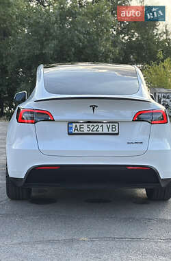 Позашляховик / Кросовер Tesla Model Y 2024 в 