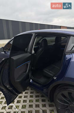 Позашляховик / Кросовер Tesla Model Y 2021 в 