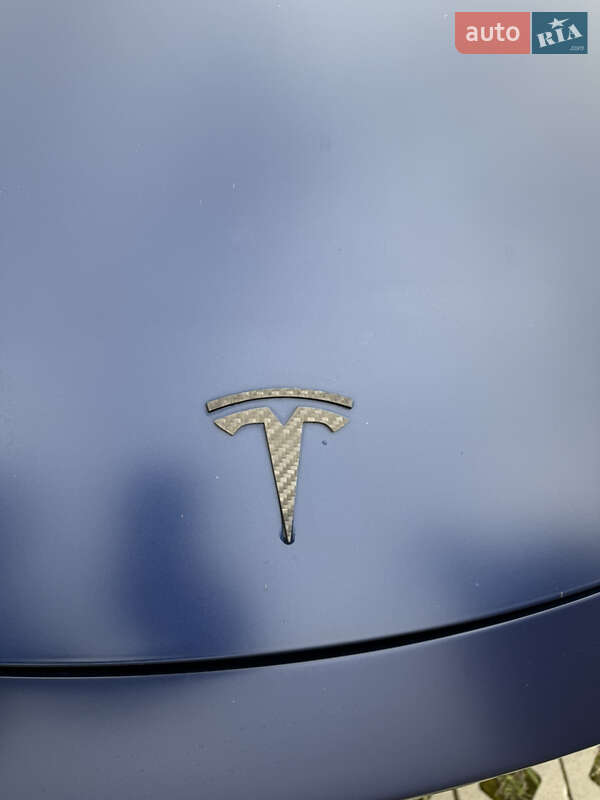 Внедорожник / Кроссовер Tesla Model Y 2021 в Хмельницком