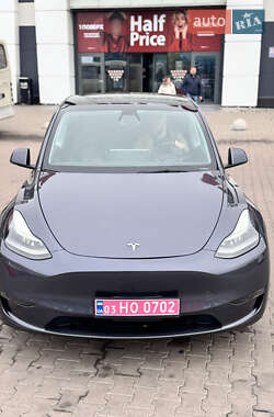 Позашляховик / Кросовер Tesla Model Y 2023 в 