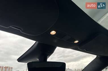 Позашляховик / Кросовер Tesla Model Y 2023 в 
