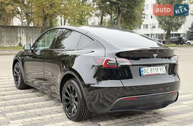Позашляховик / Кросовер Tesla Model Y 2023 в 