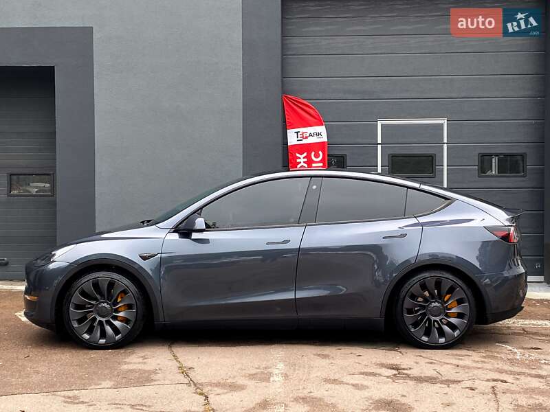 Позашляховик / Кросовер Tesla Model Y 2022 в Києві