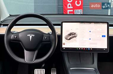 Внедорожник / Кроссовер Tesla Model Y 2022 в 