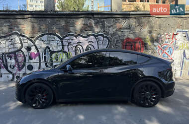 Tesla Model Y 2022