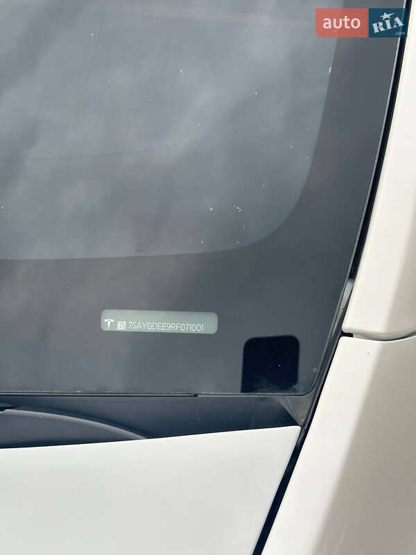 Внедорожник / Кроссовер Tesla Model Y 2024 в Ивано-Франковске