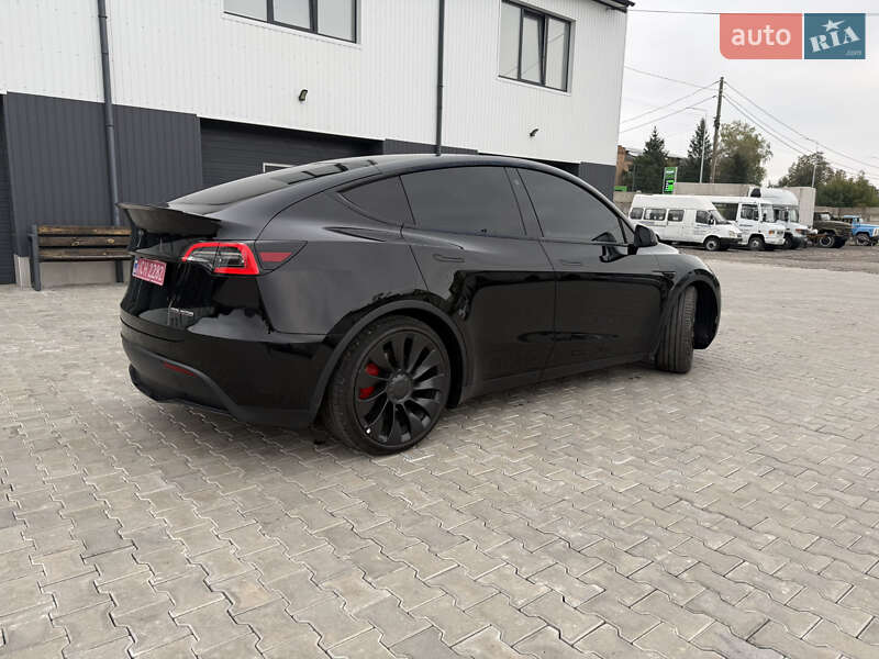 Внедорожник / Кроссовер Tesla Model Y 2021 в Могилев-Подольске