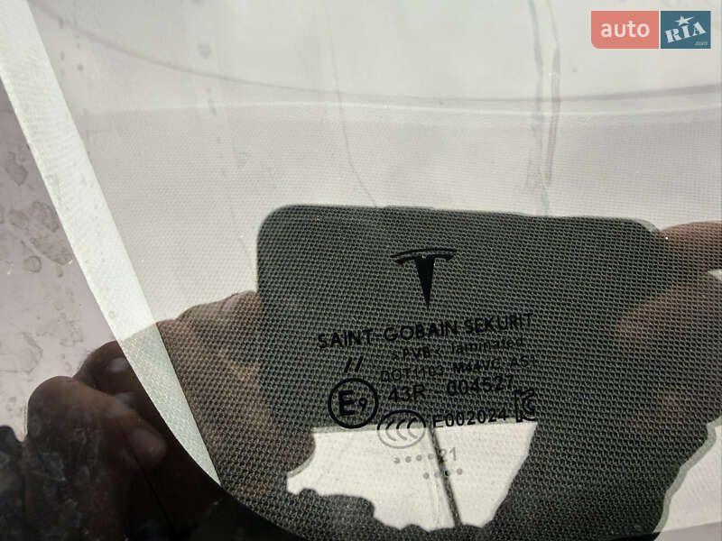 Внедорожник / Кроссовер Tesla Model Y 2021 в Могилев-Подольске