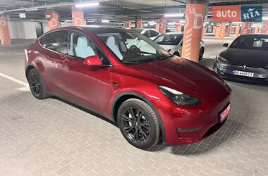 Позашляховик / Кросовер Tesla Model Y 2024 в 