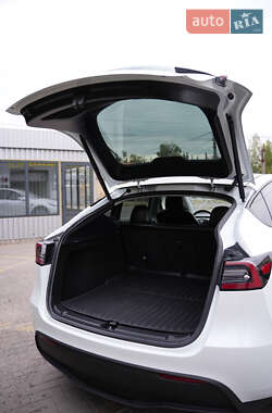 Внедорожник / Кроссовер Tesla Model Y 2022 в 