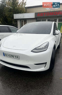 Tesla Model Y 2021