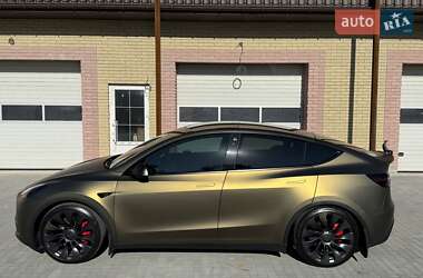 Внедорожник / Кроссовер Tesla Model Y 2024 в 