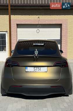 Внедорожник / Кроссовер Tesla Model Y 2024 в 