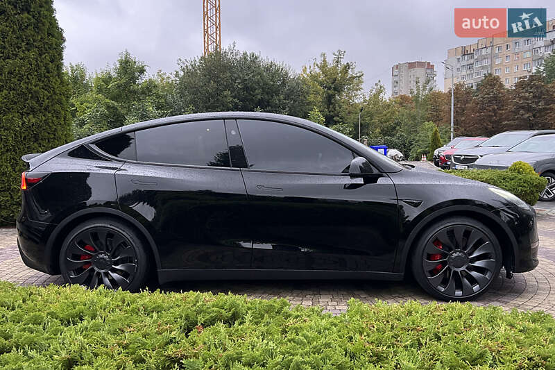 Позашляховик / Кросовер Tesla Model Y 2024 в Львові
