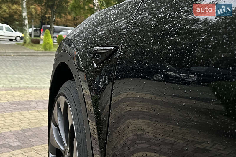 Позашляховик / Кросовер Tesla Model Y 2024 в Львові