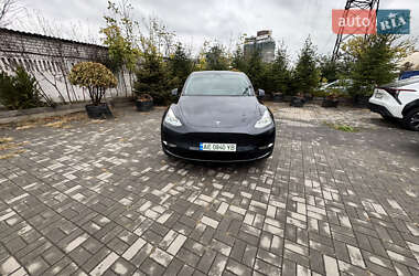 Внедорожник / Кроссовер Tesla Model Y 2024 в 