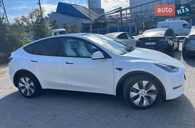 Внедорожник / Кроссовер Tesla Model Y 2024 в 
