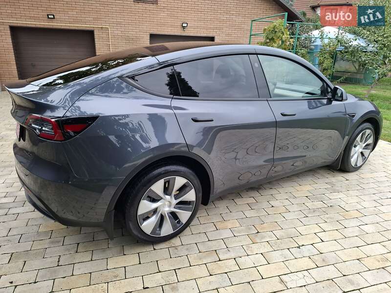 Позашляховик / Кросовер Tesla Model Y 2023 в Києві