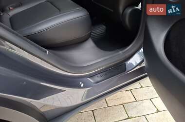 Внедорожник / Кроссовер Tesla Model Y 2023 в 