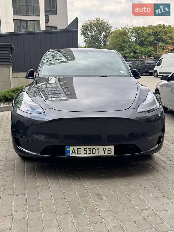 Позашляховик / Кросовер Tesla Model Y 2024 в Дніпрі