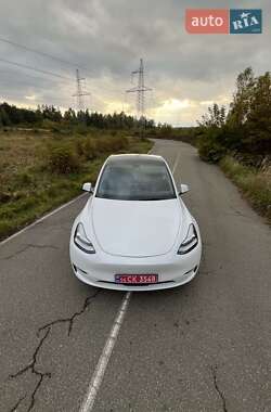Внедорожник / Кроссовер Tesla Model Y 2021 в Киеве