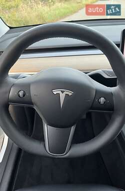 Внедорожник / Кроссовер Tesla Model Y 2021 в Киеве