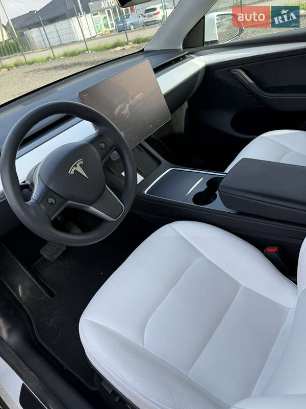 Позашляховик / Кросовер Tesla Model Y 2023 в Луцьку