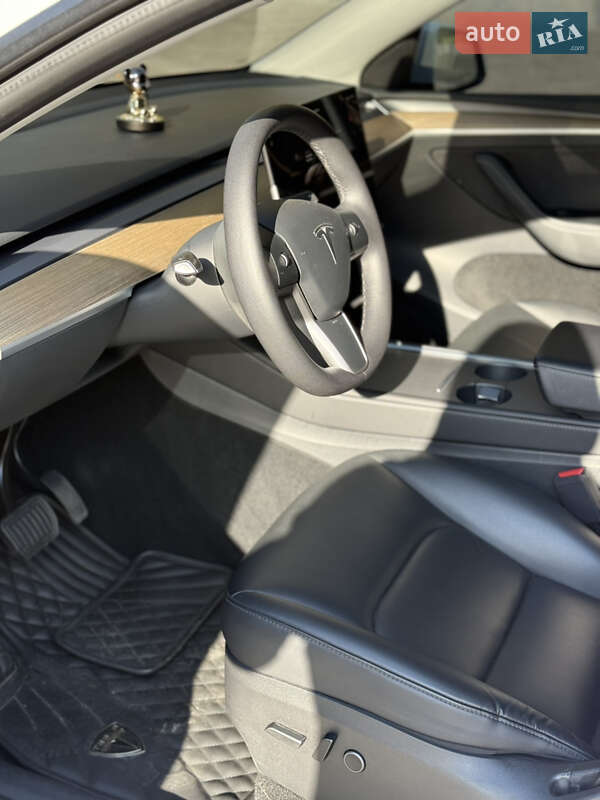 Позашляховик / Кросовер Tesla Model Y 2022 в Харкові