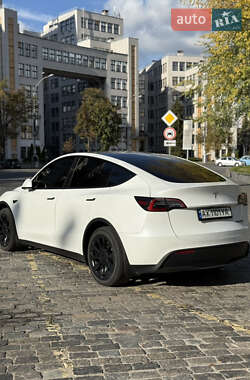 Позашляховик / Кросовер Tesla Model Y 2022 в 