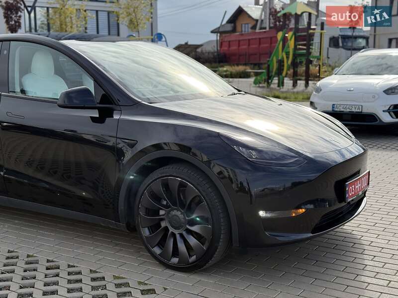 Внедорожник / Кроссовер Tesla Model Y 2022 в Луцке