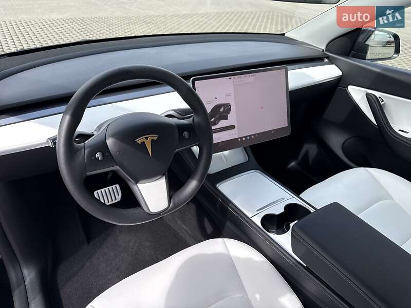 Внедорожник / Кроссовер Tesla Model Y 2022 в Луцке