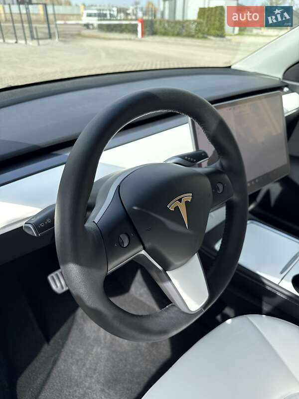 Внедорожник / Кроссовер Tesla Model Y 2022 в Луцке