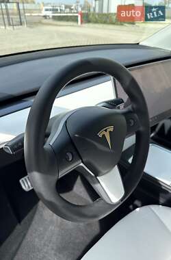 Внедорожник / Кроссовер Tesla Model Y 2022 в 