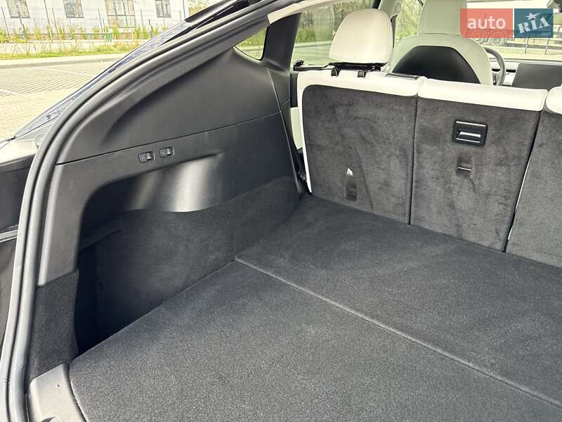 Внедорожник / Кроссовер Tesla Model Y 2022 в Луцке