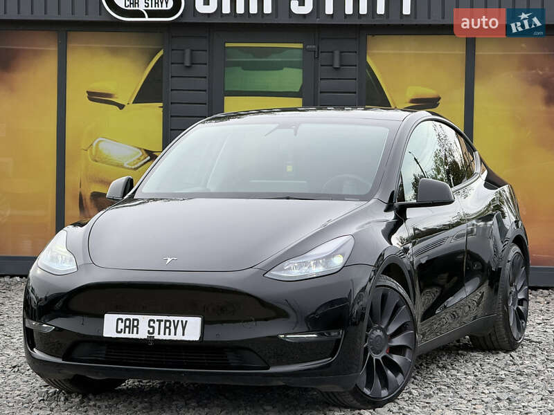 Позашляховик / Кросовер Tesla Model Y 2021 в Стрию
