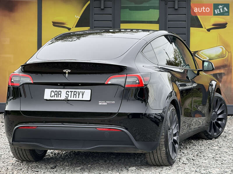 Позашляховик / Кросовер Tesla Model Y 2021 в Стрию