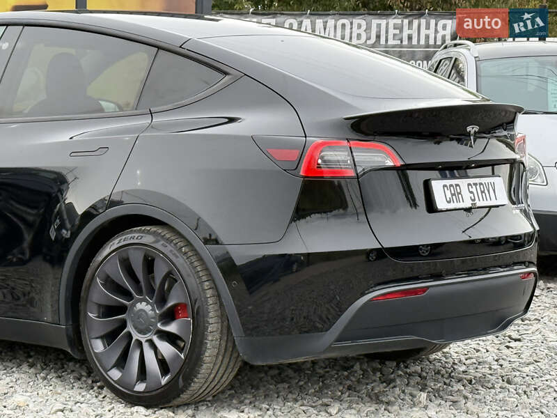 Позашляховик / Кросовер Tesla Model Y 2021 в Стрию