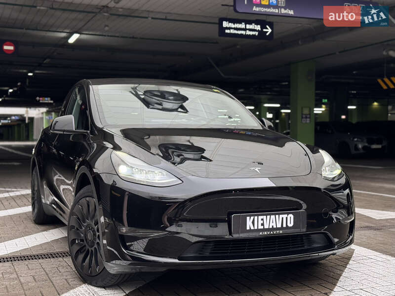 Внедорожник / Кроссовер Tesla Model Y 2023 в Киеве