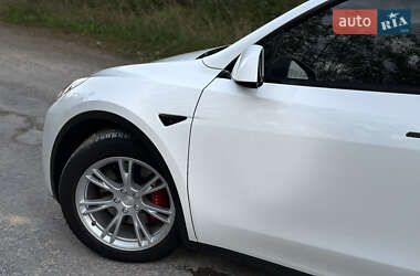 Позашляховик / Кросовер Tesla Model Y 2021 в 
