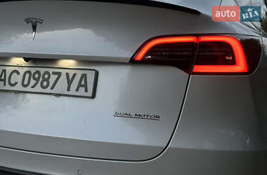 Позашляховик / Кросовер Tesla Model Y 2021 в 