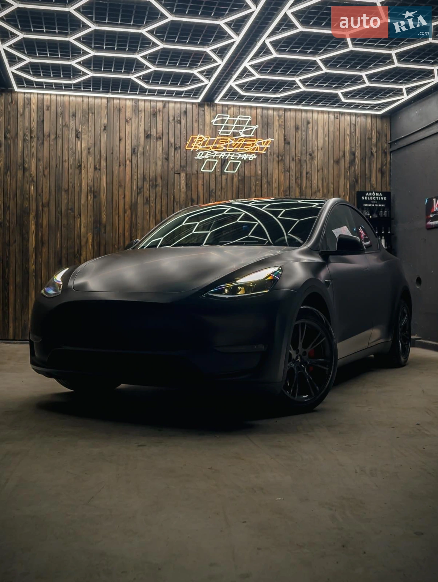 2023 Tesla Model Y - мініатюра 3