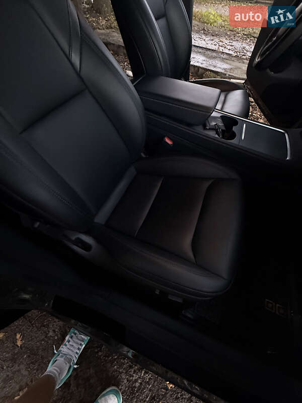 Внедорожник / Кроссовер Tesla Model Y 2023 в Киеве фото 9 Внедорожник / Кроссовер Tesla Model Y 2023 в Киеве