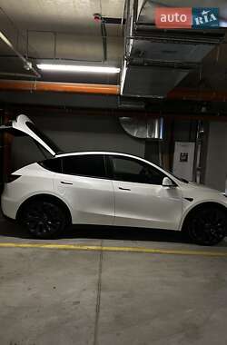 Позашляховик / Кросовер Tesla Model Y 2022 в 