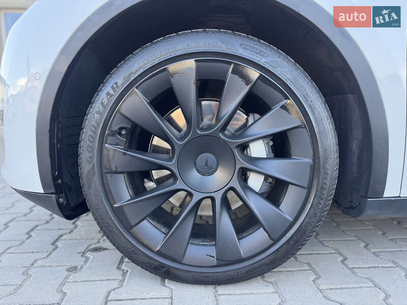Позашляховик / Кросовер Tesla Model Y 2020 в Луцьку